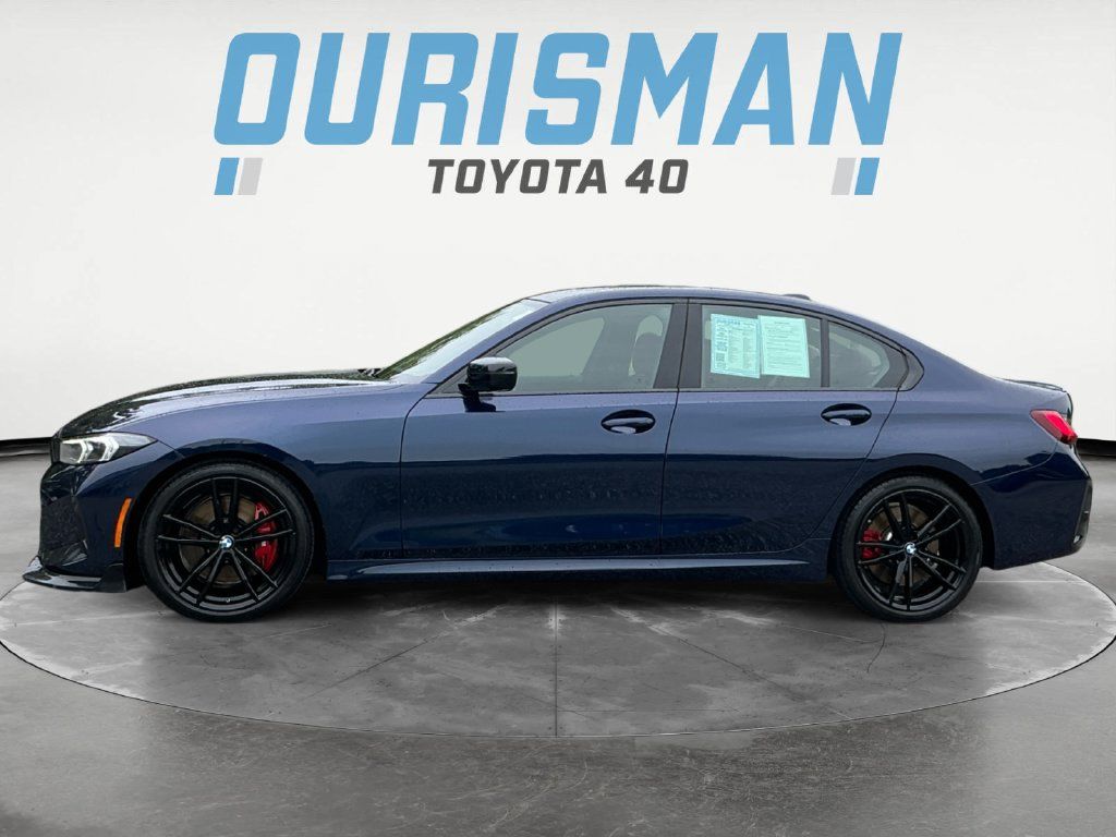 Used 2024 BMW 330i Sedan w/ M Sport Package RWD image 4