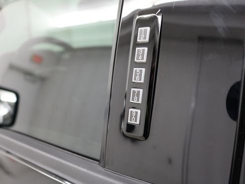 Used 2023 Ford F150 Platinum w/ Equipment Group 701A High image 13