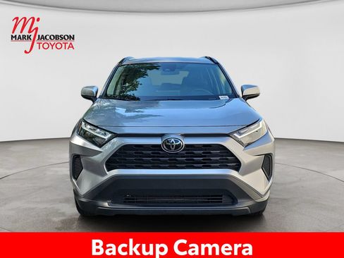 Used 2025 Toyota RAV4 XLE FWD image 3