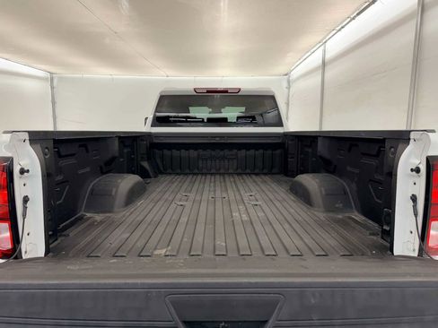 Used 2025 GMC Sierra 3500 SLE w/ SLE Value Package image 32