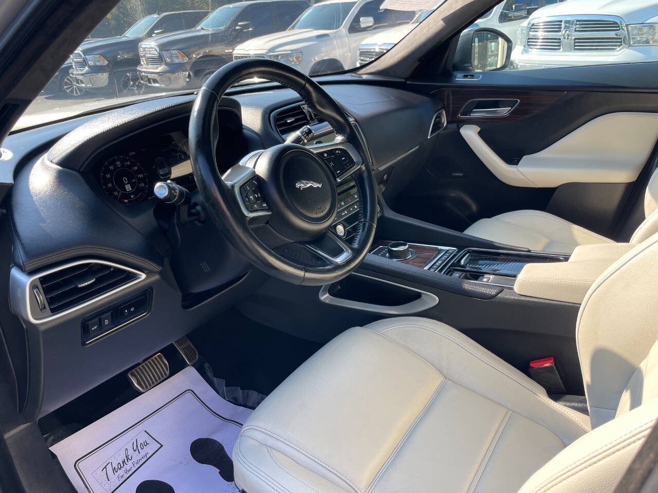Used 2019 Jaguar F-PACE Prestige AWD/4WD image 9