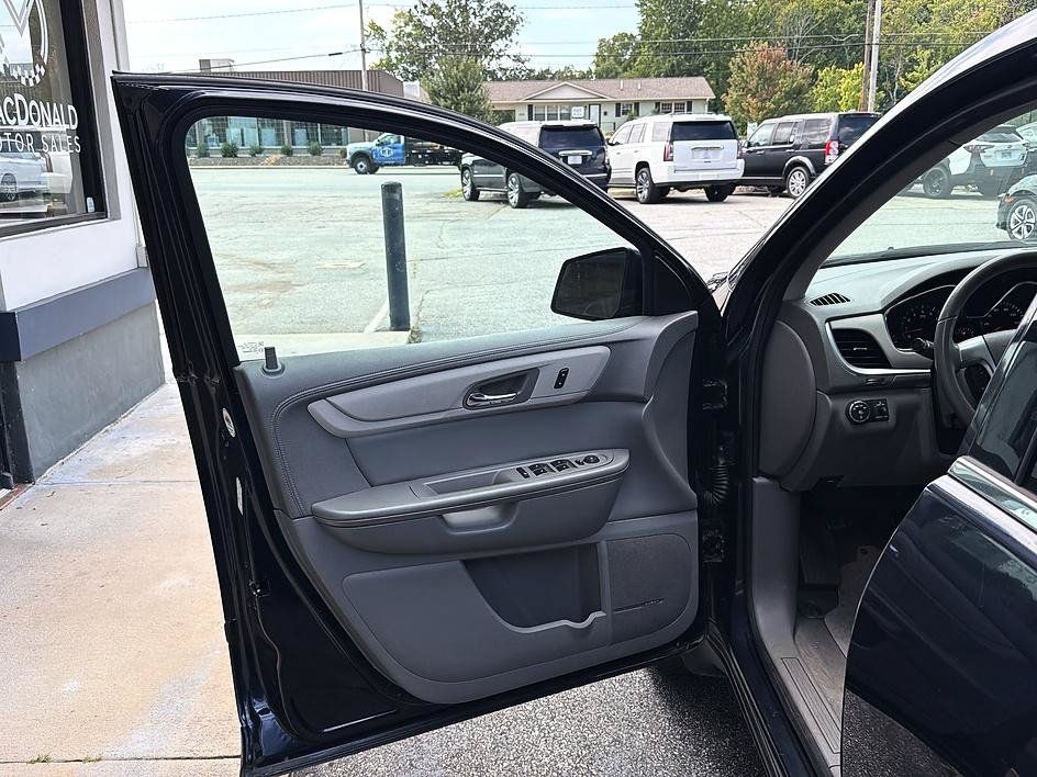 Used 2016 Chevrolet Traverse LT AWD/4WD image 28