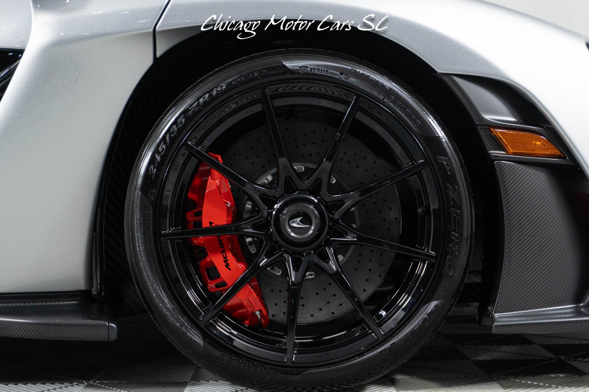 Used 2019 McLaren Senna RWD image 14