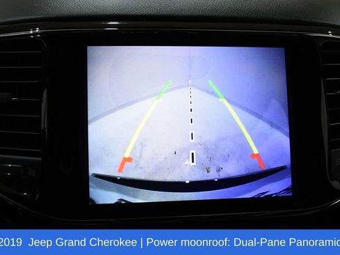 Used 2019 Jeep Grand Cherokee Overland image 17