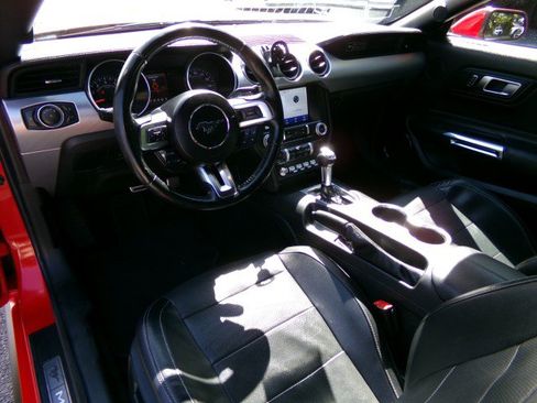 Used 2020 Ford Mustang Premium RWD image 15