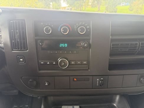 Used 2013 Chevrolet Express 1500 AWD image 22
