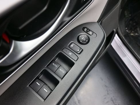 Used 2017 Honda CR-V Touring image 19