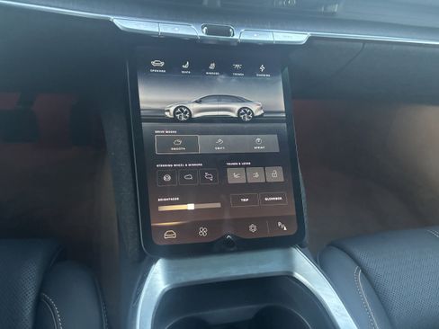 Used 2023 Lucid Air Grand Touring image 8