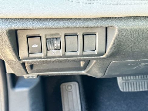 Used 2025 Subaru Legacy Limited image 14