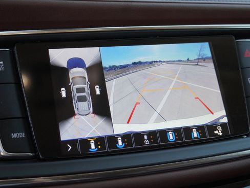 Used 2021 Buick Enclave Avenir w/ Avenir Technology Package image 14