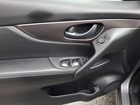 Used 2020 Nissan Rogue Sport S AWD/4WD image 13