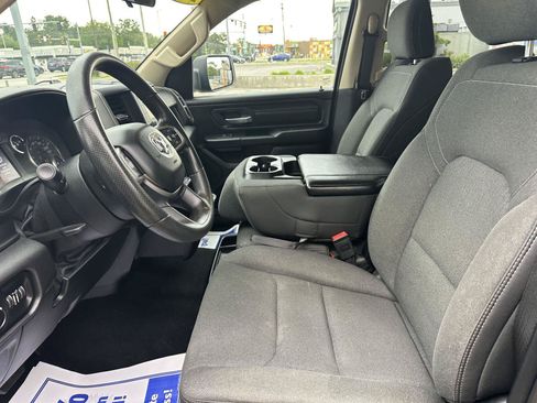Used 2019 RAM 1500 Tradesman w/ SXT Appearance Group AWD/4WD image 19