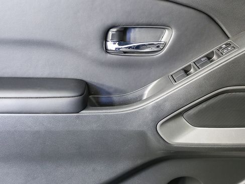 New 2025 Nissan Frontier SV image 35