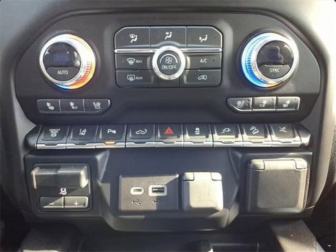 Used 2023 GMC Sierra 3500 AT4 w/ AT4 Premium Plus Package image 19