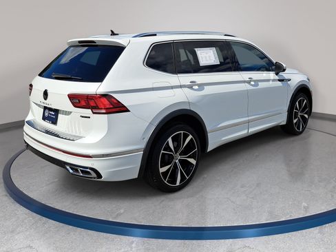 Certified 2023 Volkswagen Tiguan SEL R-Line AWD/4WD image 5