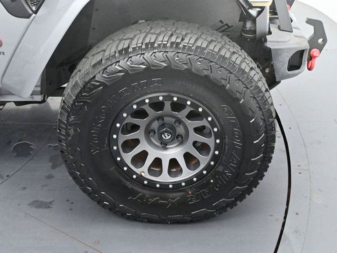 Used 2020 Jeep Gladiator Rubicon AWD/4WD image 38