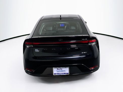 Used 2023 Toyota Prius XLE image 6