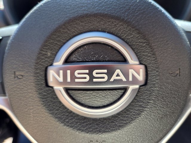 Used 2025 Nissan Sentra SR w/ SR Premium Package FWD image 32