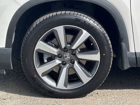 Certified 2023 Honda Pilot Touring image 29