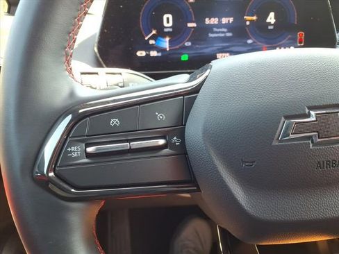 Used 2025 Chevrolet Equinox EV RS image 33