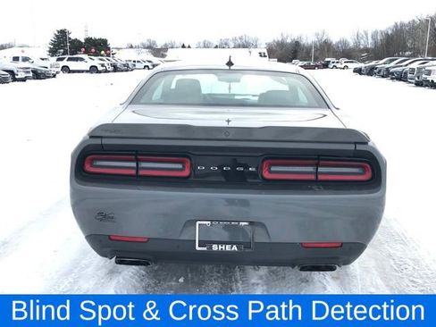 Used 2018 Dodge Challenger R/T Plus image 5