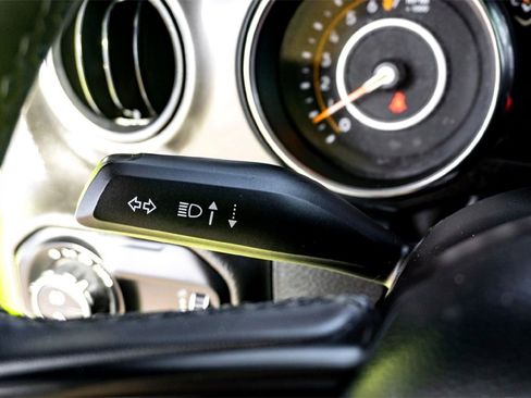 Used 2023 Jeep Gladiator Sport image 19