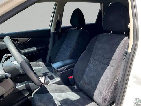 Used 2015 Nissan Rogue SV FWD image 20