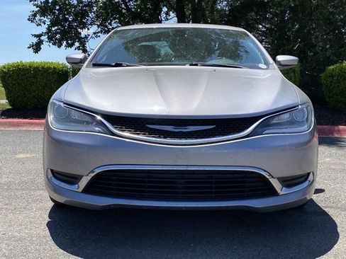 Used 2016 Chrysler 200 Limited w/ Convenience Group FWD image 10