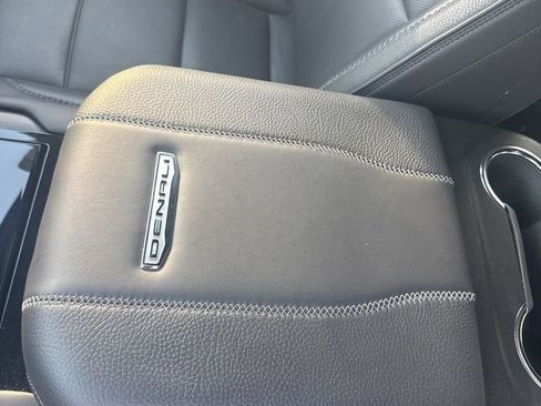 Certified 2025 GMC Yukon XL Denali image 26