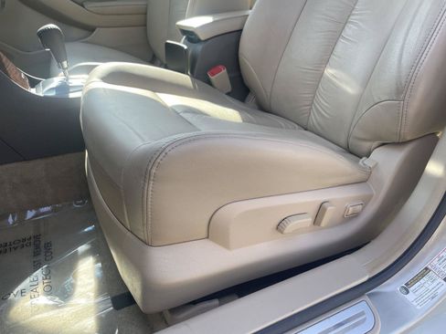 Used 2010 Nissan Altima 2.5 SL w/ SL Pkg FWD image 18
