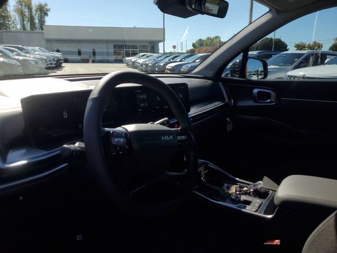 New 2026 Kia Sorento LX image 18