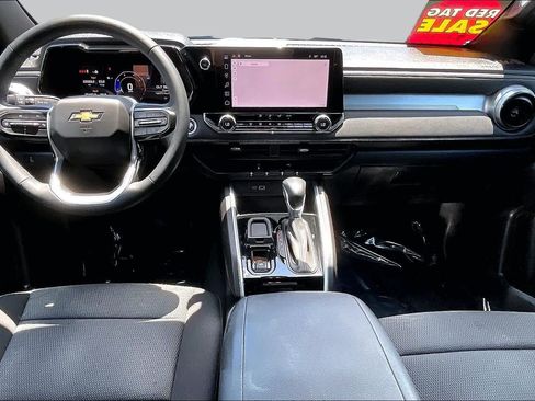 Used 2024 Chevrolet Colorado LT w/ LT Convenience Package RWD image 15