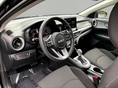 Used 2024 Kia Forte LXS FWD image 16