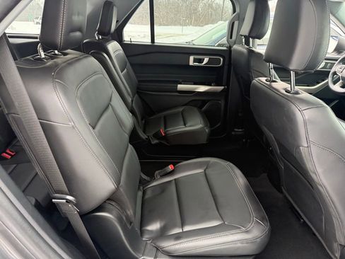 Used 2023 Ford Explorer XLT w/ Equipment Group 202A image 16