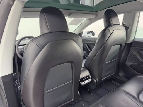 Used 2020 Tesla Model 3 Standard Range Plus image 31
