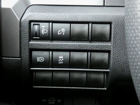 Used 2025 Toyota Tacoma TRD Off-Road image 28