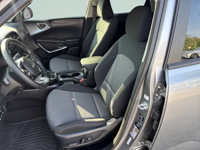 Used 2025 Kia Soul EX FWD image 20