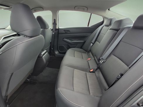 Used 2024 Nissan Altima 2.5 SV image 16