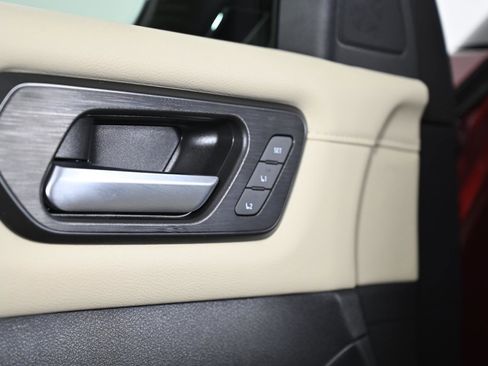 Used 2025 Nissan Armada Platinum image 23