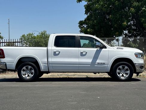 Used 2022 RAM 1500 Laramie AWD/4WD image 8