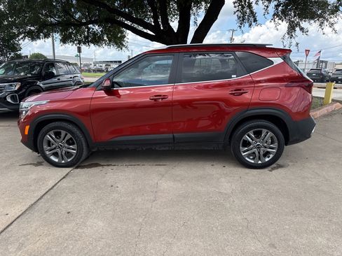 Used 2021 Kia Seltos S FWD image 8