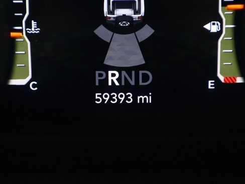 Used 2020 Jeep Wrangler Unlimited Sahara image 29