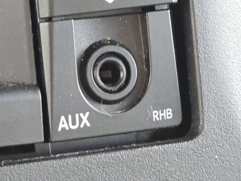 Used 2015 Jeep Wrangler Unlimited Rubicon image 7