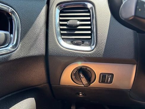 Used 2018 Dodge Durango SXT w/ 3rd Row Seating Group AWD/4WD image 22