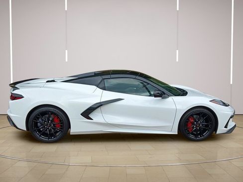 Used 2025 Chevrolet Corvette Stingray Preferred Conv w/ Battery Protection Package RWD image 17