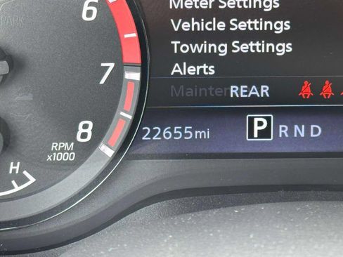 Used 2024 Nissan Titan PRO-4X w/ Pro-4x Convenience Package AWD/4WD image 29