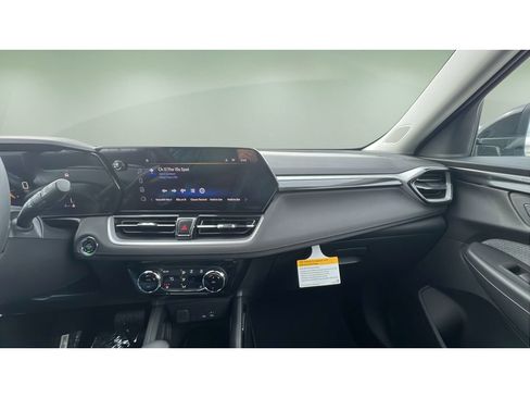 New 2026 Chevrolet TrailBlazer LT image 17