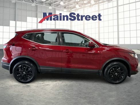 Used 2020 Nissan Rogue Sport SV FWD image 6
