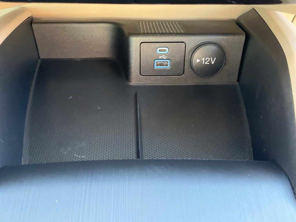 Certified 2022 Ford Escape SE w/ Cold Weather Package AWD/4WD image 6