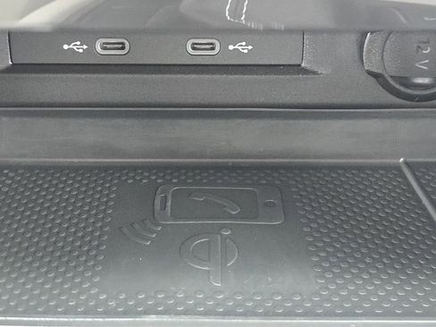 Certified 2023 Volkswagen Tiguan SE R-Line AWD/4WD image 13
